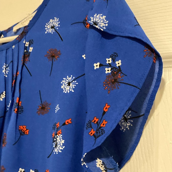 Fun 2 Fun Women’s Blue Pleated Cap Sleeve Blouse with Bib Collar Sz. Medium - Picture 4 of 9